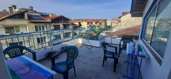 Family House Primorsko Apartamento Exterior foto